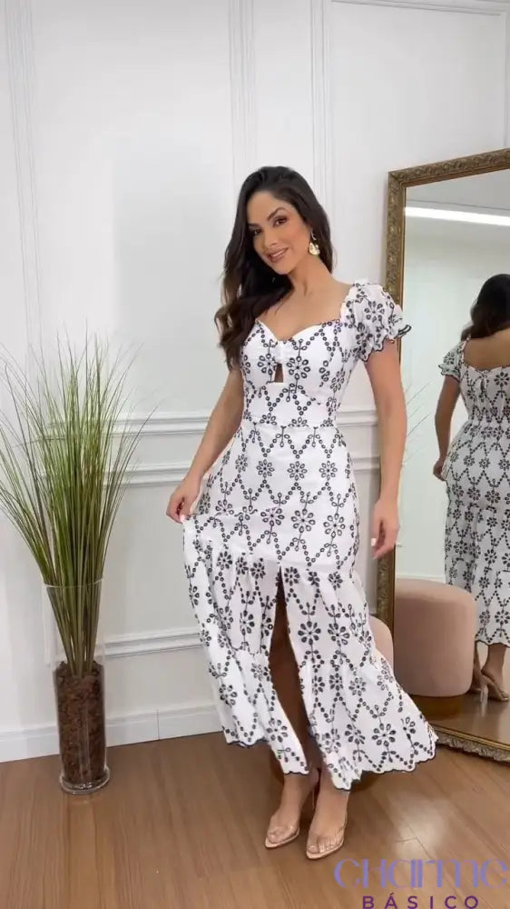 Vestido Laura em Linho Italiano – Elegância e Charme em Cada Detalhe