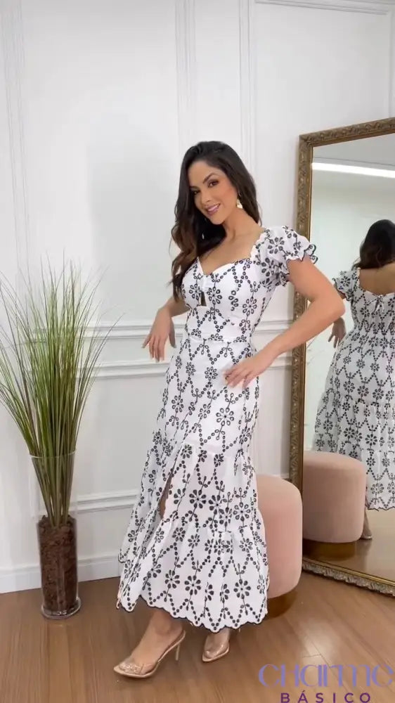 Vestido Laura em Linho Italiano – Elegância e Charme em Cada Detalhe