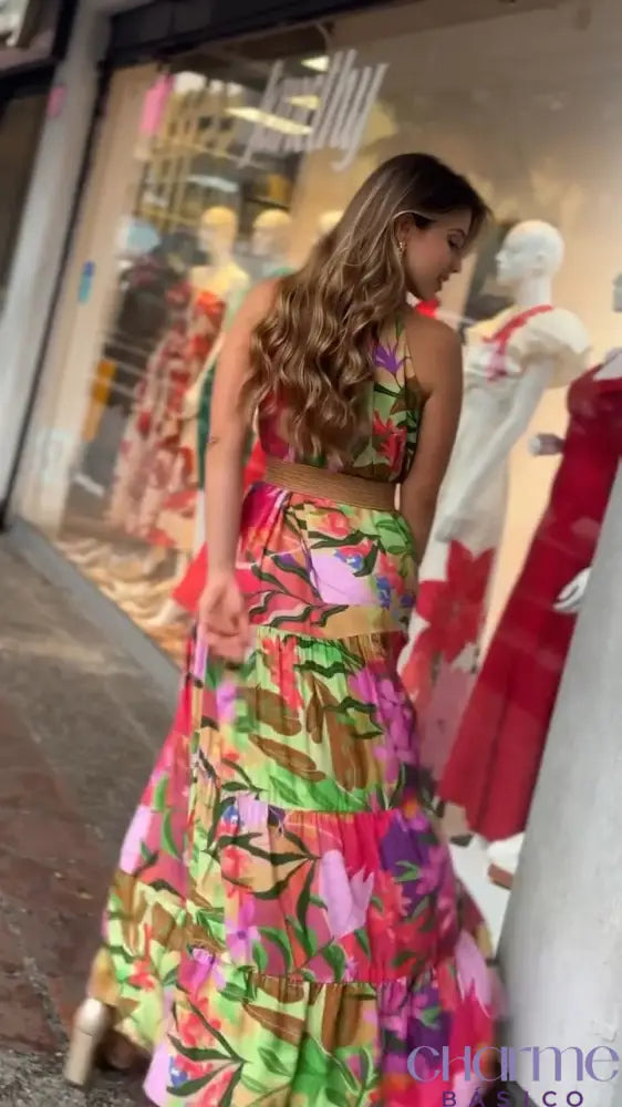 Vestido Tropical Paraíso - Vibração e Elegância para os Dias de Sol